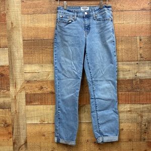 Levi’s Mid Rise Boyfriend Jeans